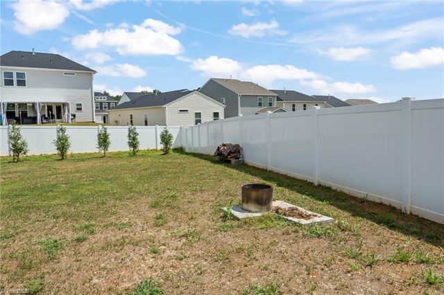 2740 Clear Lake Court, Winston-salem, NC 27106