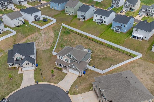 2740 Clear Lake Court, Winston-salem, NC 27106