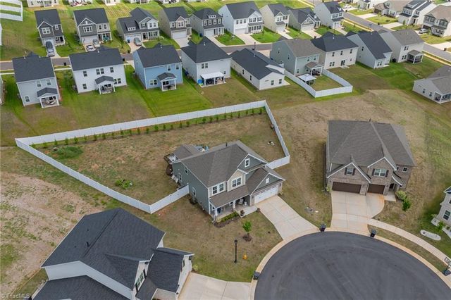 2740 Clear Lake Court, Winston-salem, NC 27106