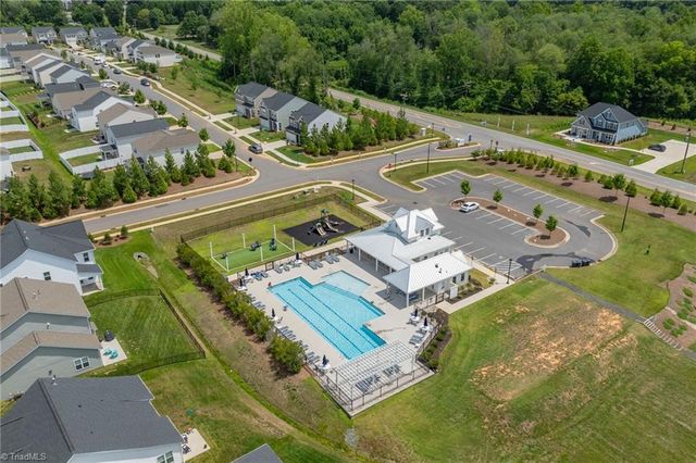 2740 Clear Lake Court, Winston-salem, NC 27106