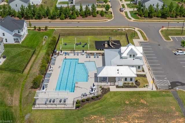 2740 Clear Lake Court, Winston-salem, NC 27106