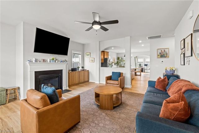 2740 Clear Lake Court, Winston-salem, NC 27106