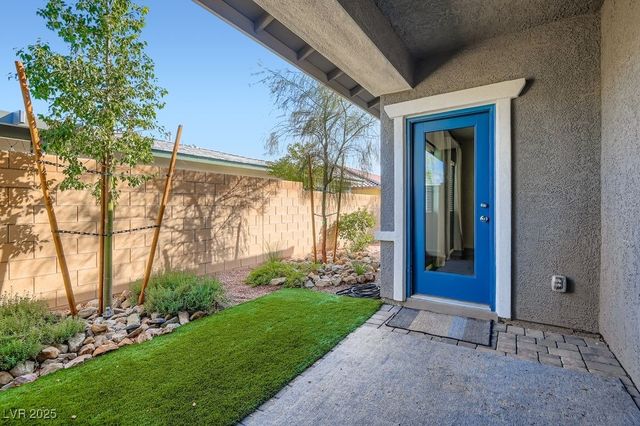 360 Canary Song Drive, Henderson, NV 89011