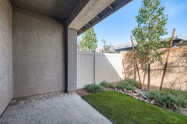 360 Canary Song Drive, Henderson, NV 89011