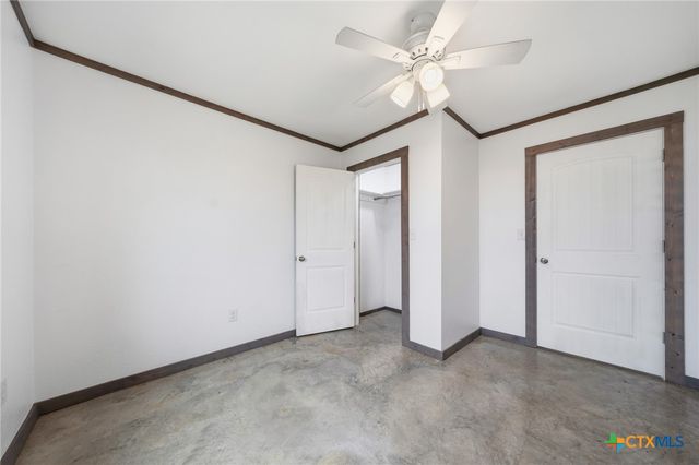 321 Avenue B B, Walnut Springs, TX 76690