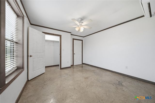 321 Avenue B B, Walnut Springs, TX 76690