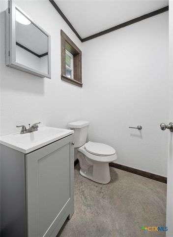 321 Avenue B B, Walnut Springs, TX 76690
