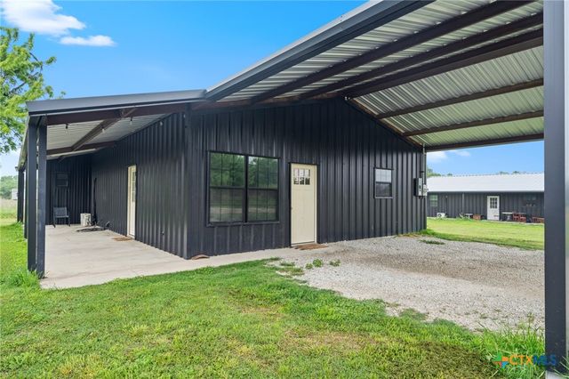 321 Avenue B B, Walnut Springs, TX 76690
