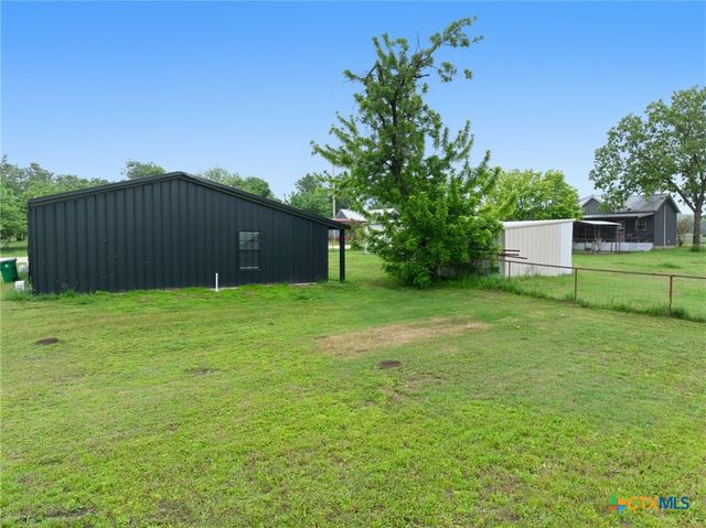 321 Avenue B B, Walnut Springs, TX 76690