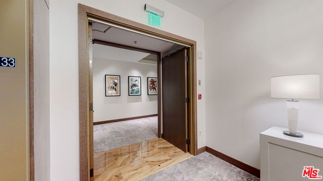 900 W Olympic Boulevard 33B, Los Angeles, CA 90015