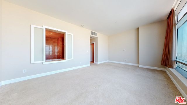 900 W Olympic Boulevard 33B, Los Angeles, CA 90015