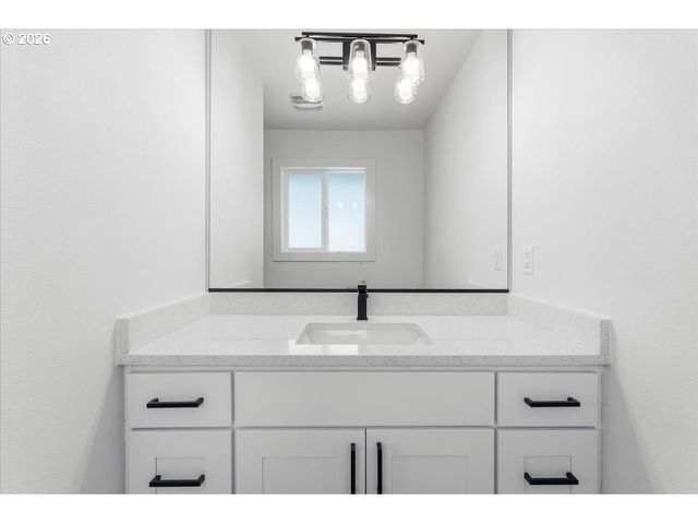 9545 Sw 90th Ave, Portland, OR 97223