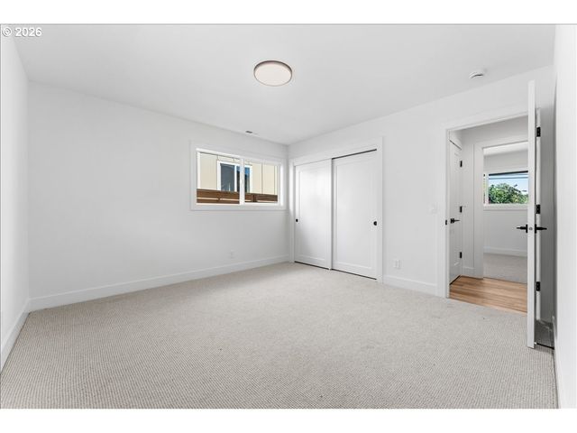 9545 Sw 90th Ave, Portland, OR 97223