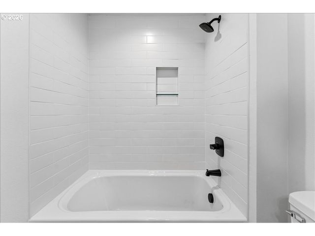 9545 Sw 90th Ave, Portland, OR 97223