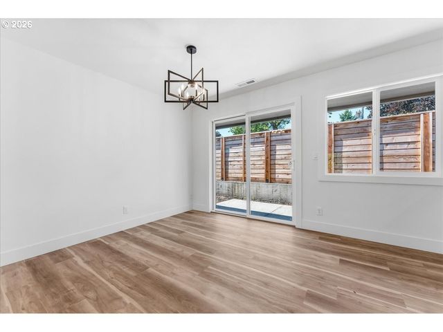 9545 Sw 90th Ave, Portland, OR 97223