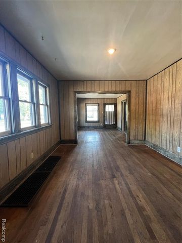 2120 W Genesee Avenue, Saginaw, MI 48602