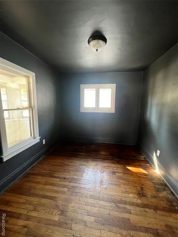 2120 W Genesee Avenue, Saginaw, MI 48602