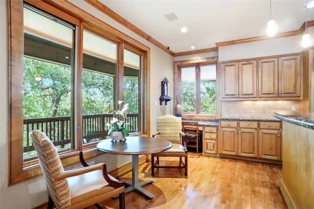 1924 Kensington Drive, Fort Worth, TX 76110