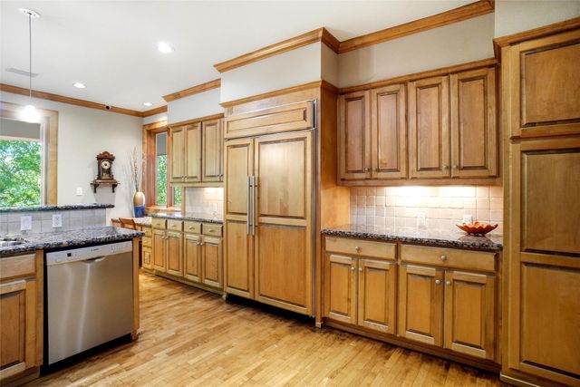 1924 Kensington Drive, Fort Worth, TX 76110