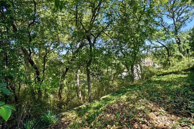 1924 Kensington Drive, Fort Worth, TX 76110