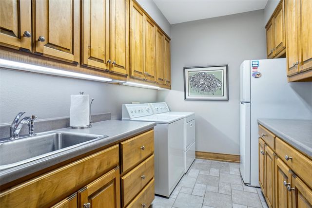 1924 Kensington Drive, Fort Worth, TX 76110