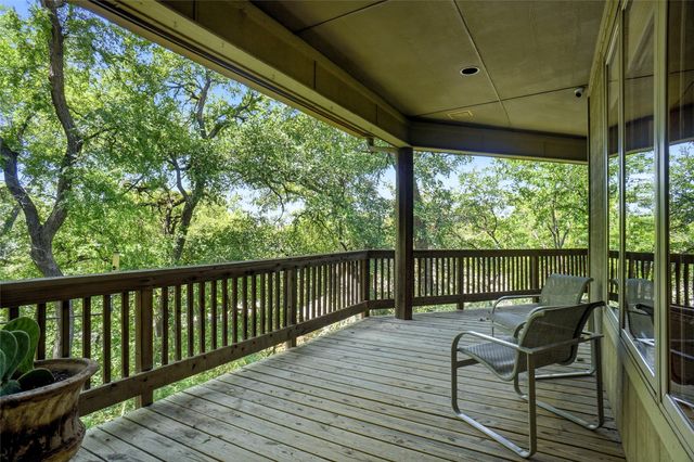 1924 Kensington Drive, Fort Worth, TX 76110