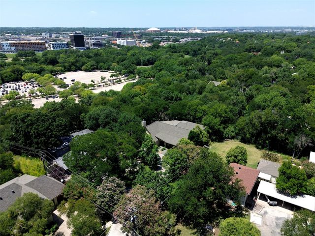1924 Kensington Drive, Fort Worth, TX 76110