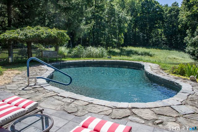 11 Gaffney Road, New Milford, CT 06776