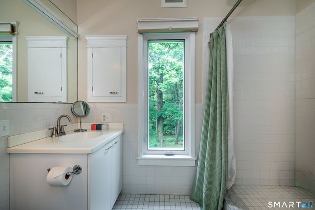 11 Gaffney Road, New Milford, CT 06776