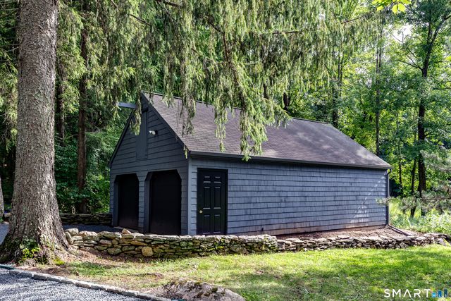 11 Gaffney Road, New Milford, CT 06776