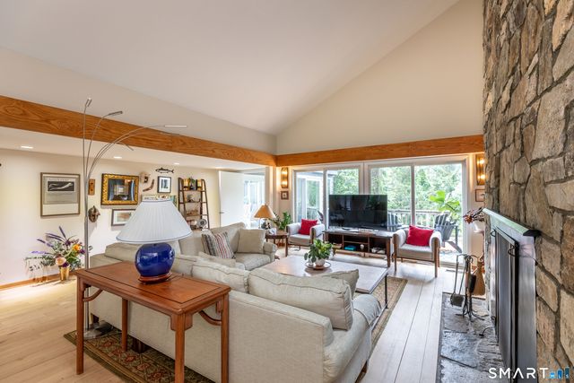11 Gaffney Road, New Milford, CT 06776