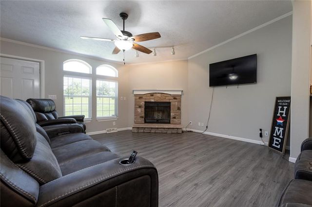 6375 SE Vollmer Drive, Lathrop, MO 64465