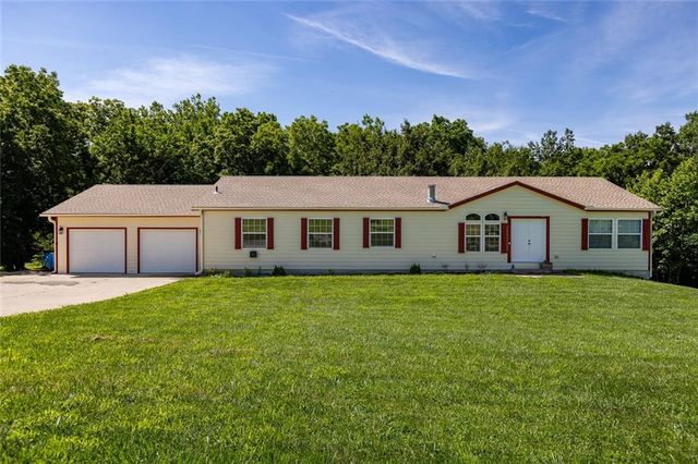 6375 SE Vollmer Drive, Lathrop, MO 64465