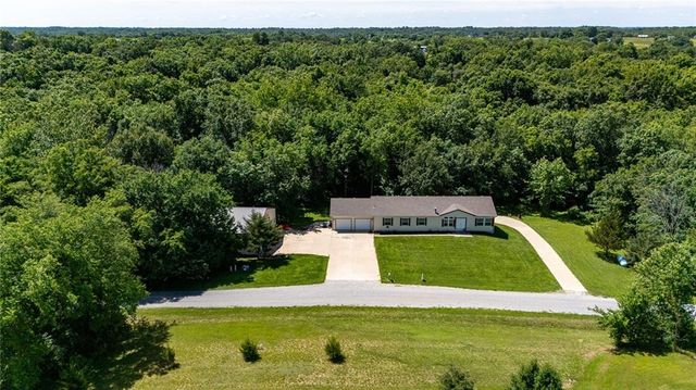 6375 SE Vollmer Drive, Lathrop, MO 64465