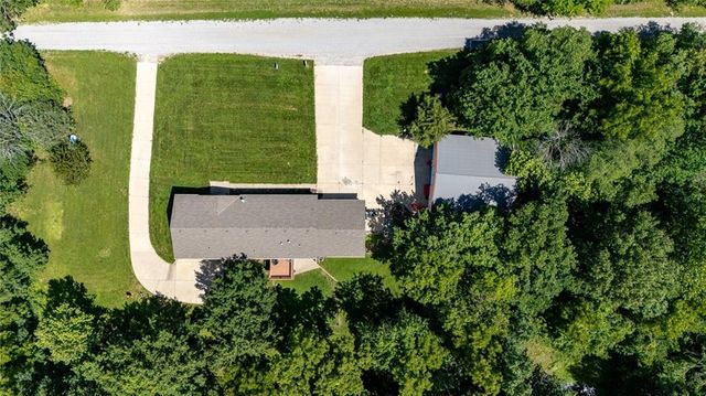 6375 SE Vollmer Drive, Lathrop, MO 64465