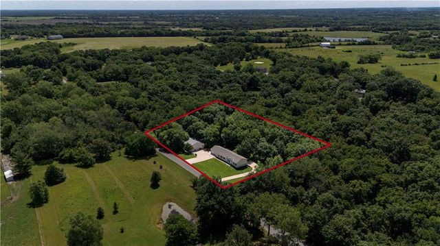 6375 SE Vollmer Drive, Lathrop, MO 64465
