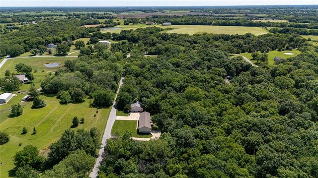 6375 SE Vollmer Drive, Lathrop, MO 64465