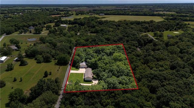 6375 SE Vollmer Drive, Lathrop, MO 64465