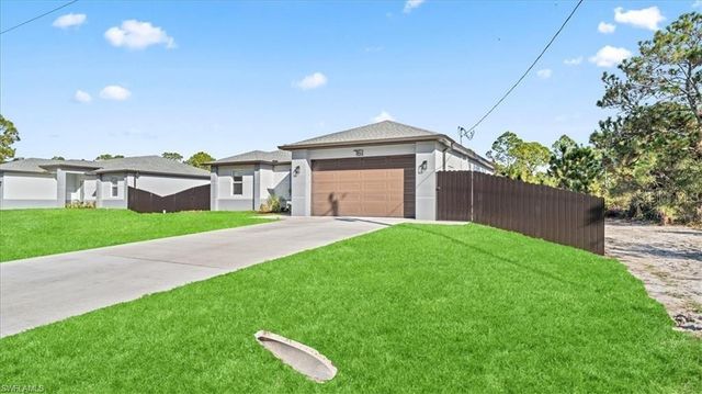 761 SILVERSTAR AVENUE S, Lehigh Acres, FL 33974