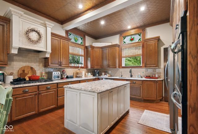 1210 16th Street, Columbus, IN 47201