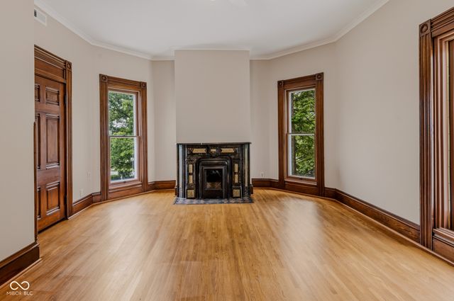1210 16th Street, Columbus, IN 47201