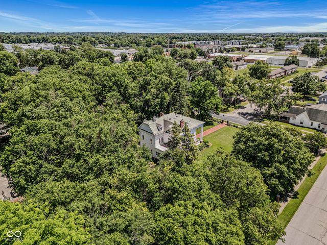 1210 16th Street, Columbus, IN 47201