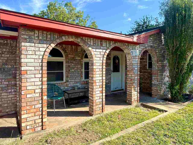 309 W Ohio, Walters, OK 73572