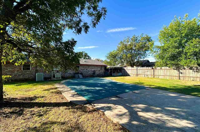 309 W Ohio, Walters, OK 73572