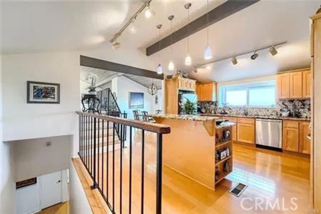 21651 Yucatan Avenue, Woodland Hills, CA 91364