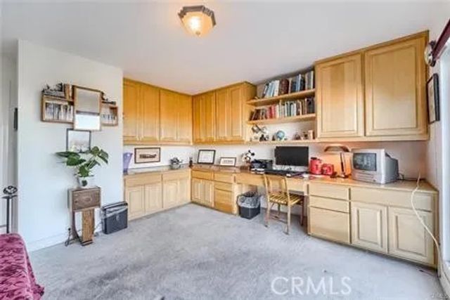 21651 Yucatan Avenue, Woodland Hills, CA 91364