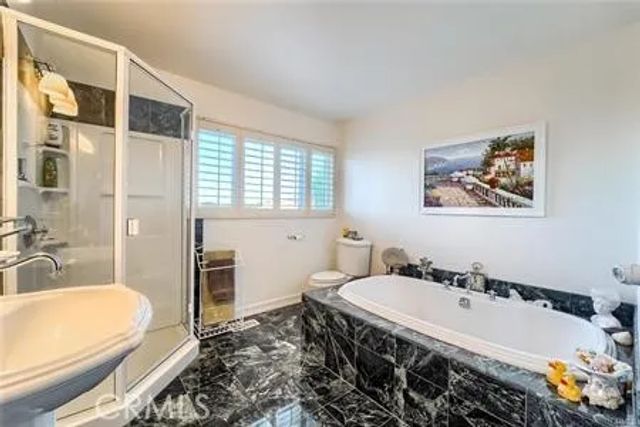 21651 Yucatan Avenue, Woodland Hills, CA 91364