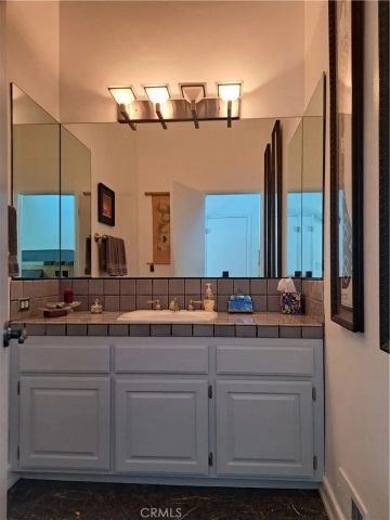 21651 Yucatan Avenue, Woodland Hills, CA 91364