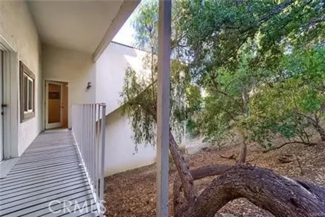 21651 Yucatan Avenue, Woodland Hills, CA 91364