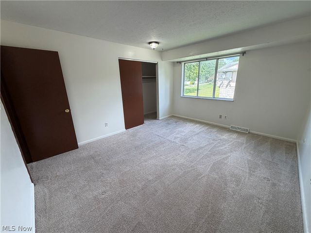 648 Loomis Avenue 658, Cuyahoga Falls, OH 44221